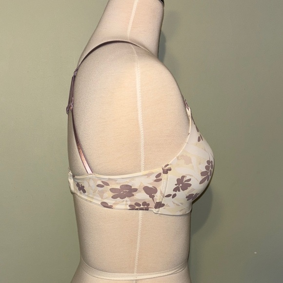 AUDEN Elegant Floral Women's nursing wireless  Bra in Cream and Purple size 32D - Picture 7 of 10